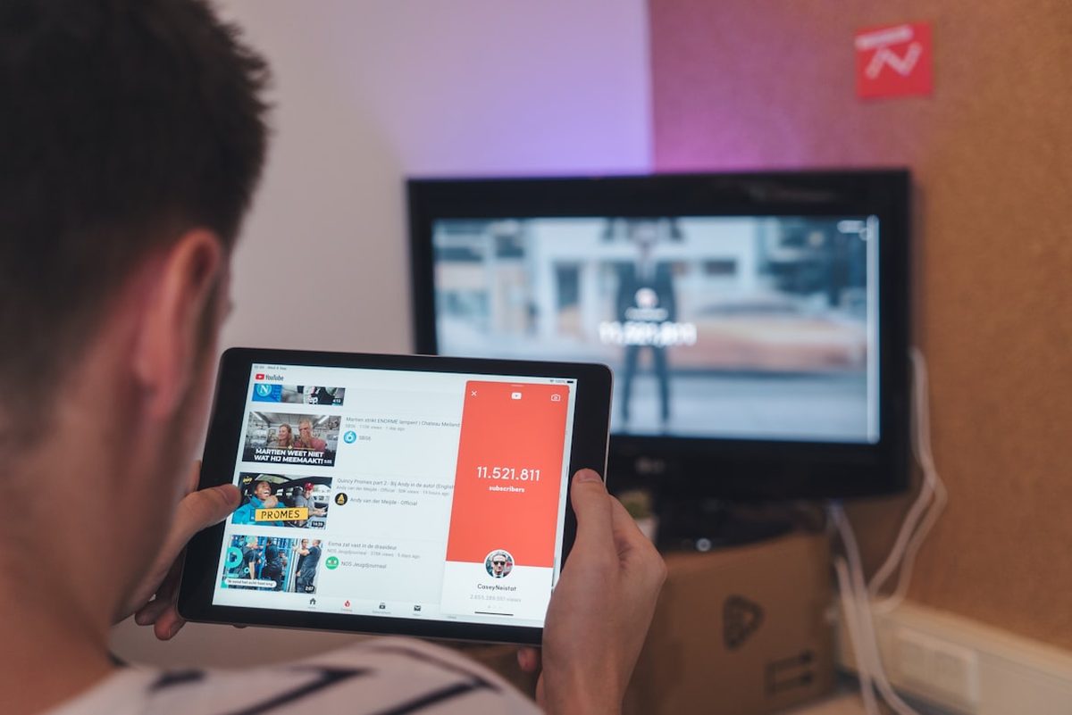 YouTubers sue Snap for allegedly scraping videos to train AI models