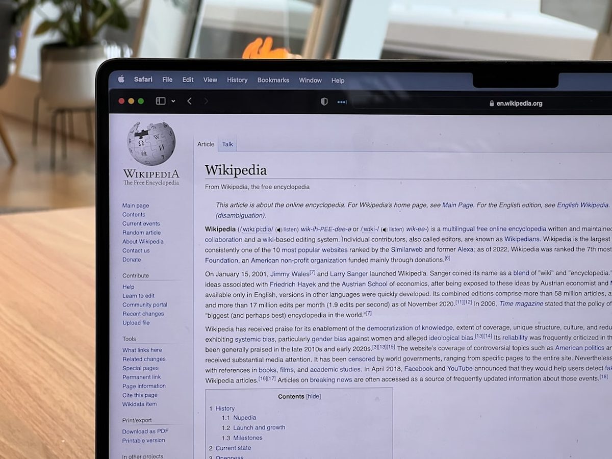 New Xikipedia app replicates StumbleUpon experience with Wikipedia data