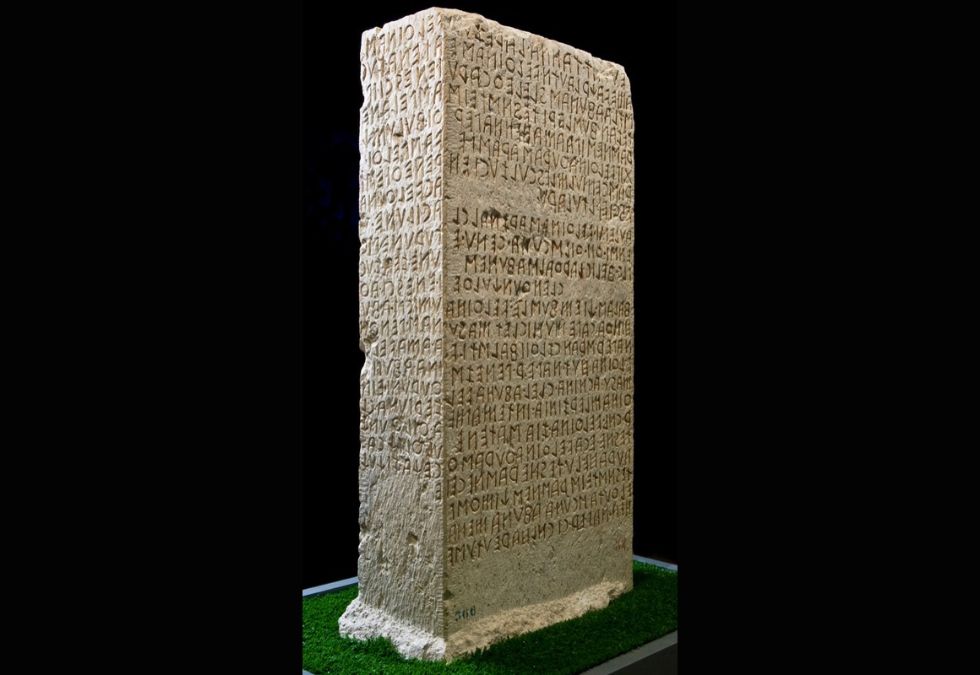 The Mysterious Origins of the Etruscan Language